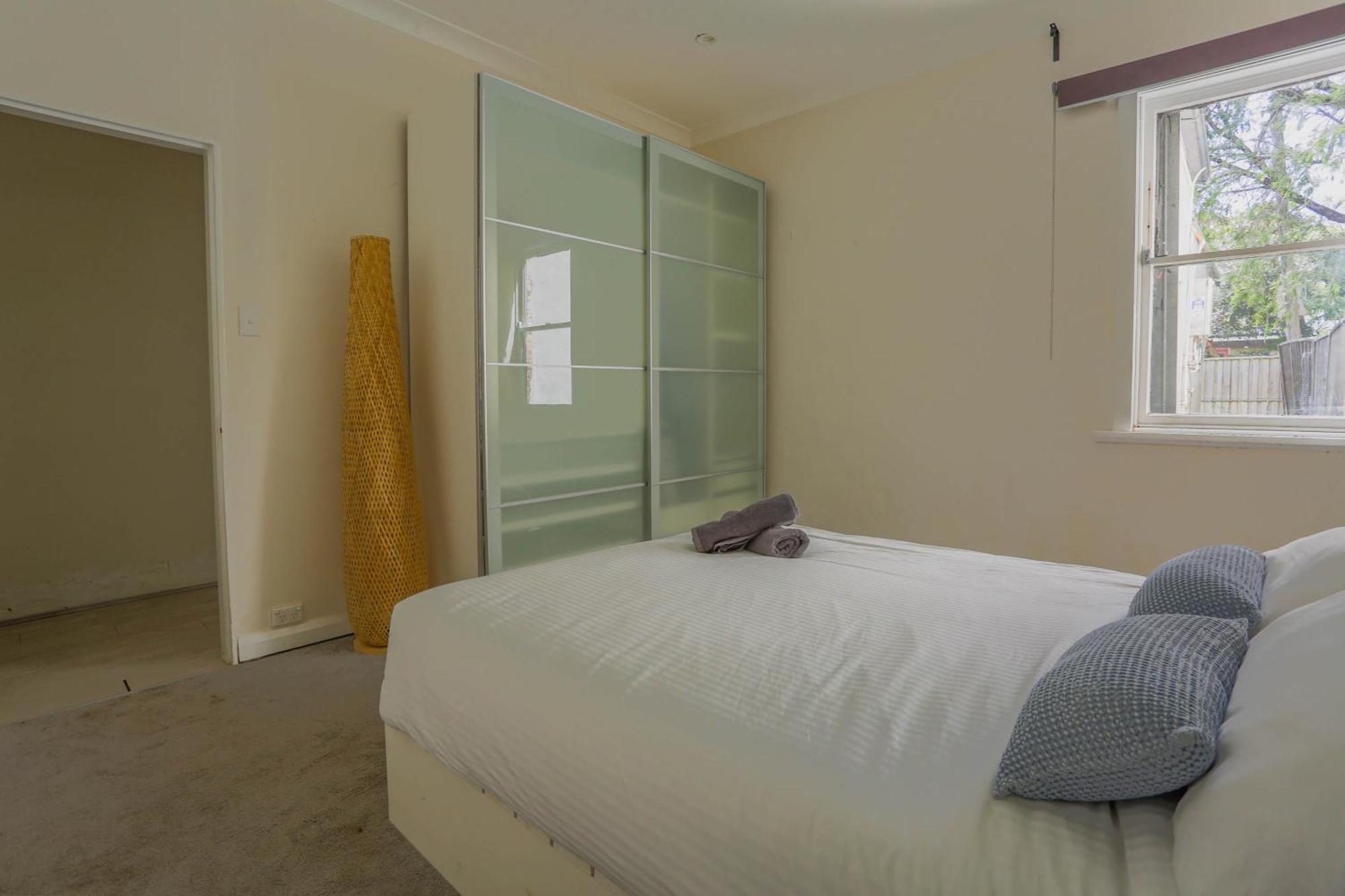 Dynamic 2 Bedroom Close To Buzz Darling St 2 E-bikes Included Ferienhaus